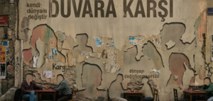 Duvara Karşı Film Analizi